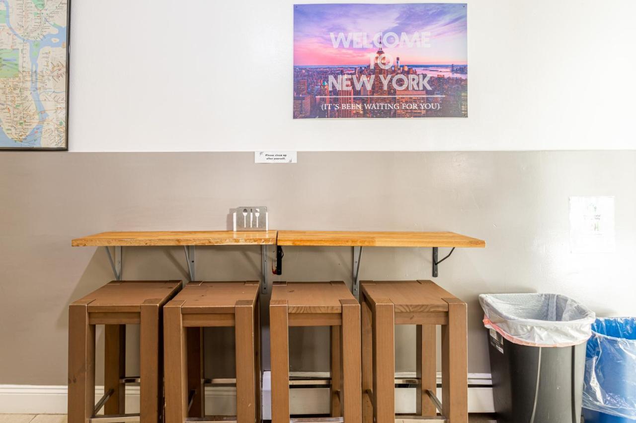 Best Room To Visit Nyc-Subway Access Newark Exterior photo